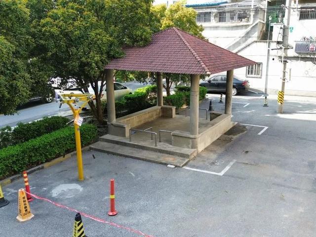 圍墻種花、涼亭修繕……小區(qū)微改造改出“大幸?！?圖2)